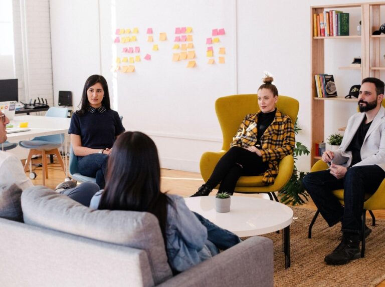 Read more about the article Az inspiráló munkakörnyezet hatása a produktivitásra